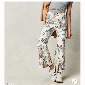 Free People printed crop flare jeans size 26